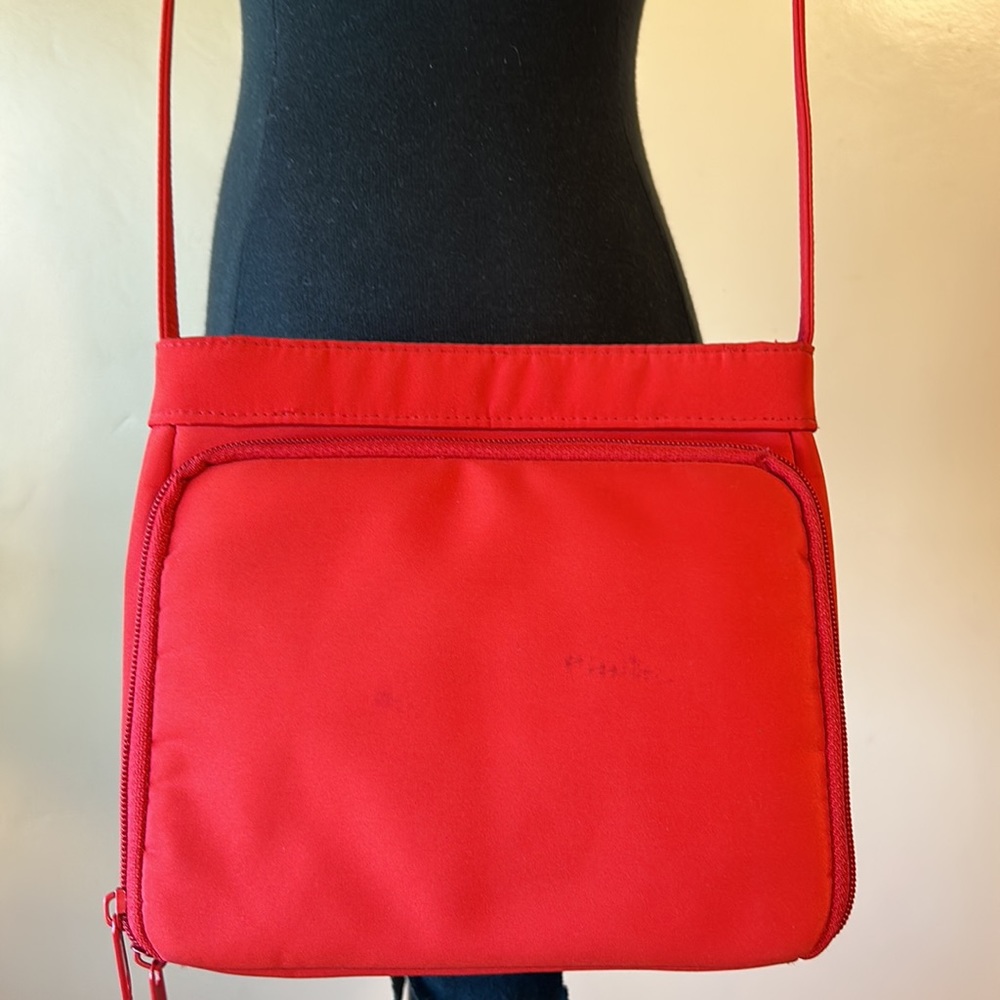 Amanda Smith Small Red Nylon Multi-pocket Crossbody Bag - Picture 3 of 12